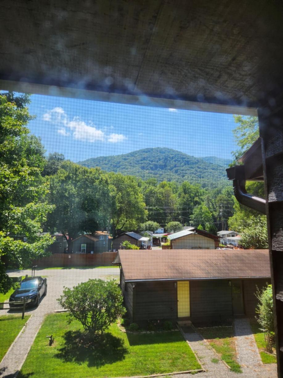 J.Creek Retreat, Creekside Townhouse +1 Car Garage Vila Maggie Valley Exterior foto